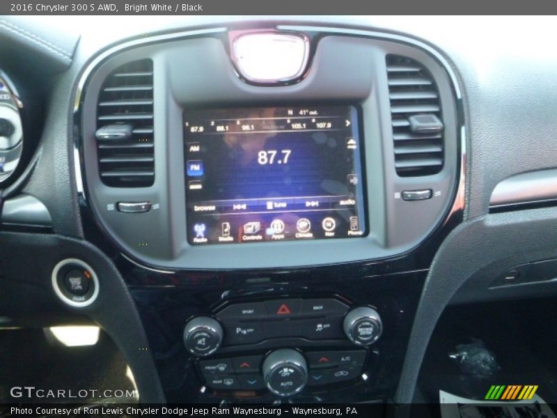 Bright White / Black 2016 Chrysler 300 S AWD