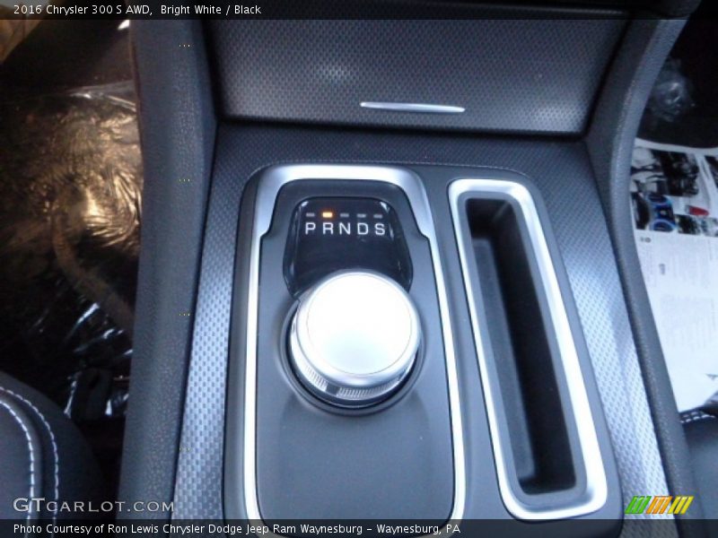 Bright White / Black 2016 Chrysler 300 S AWD