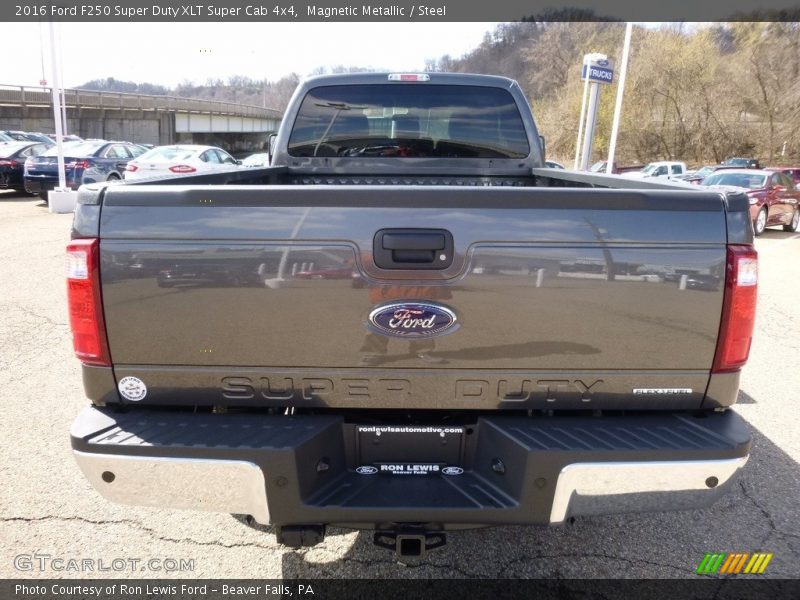 Magnetic Metallic / Steel 2016 Ford F250 Super Duty XLT Super Cab 4x4