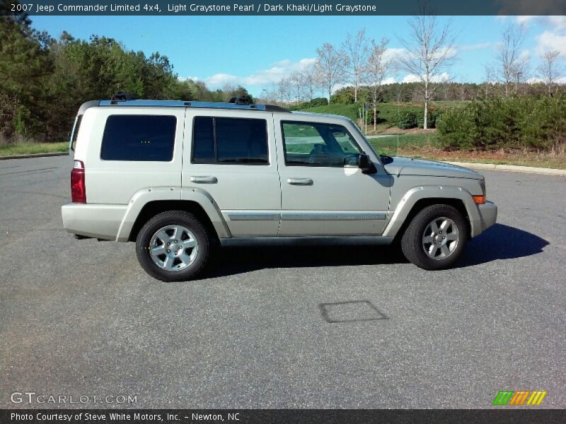 Light Graystone Pearl / Dark Khaki/Light Graystone 2007 Jeep Commander Limited 4x4