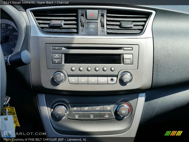 Super Black / Charcoal 2014 Nissan Sentra SV