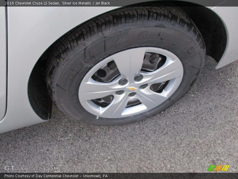 Silver Ice Metallic / Jet Black 2016 Chevrolet Cruze LS Sedan