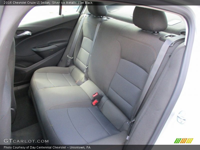 Silver Ice Metallic / Jet Black 2016 Chevrolet Cruze LS Sedan