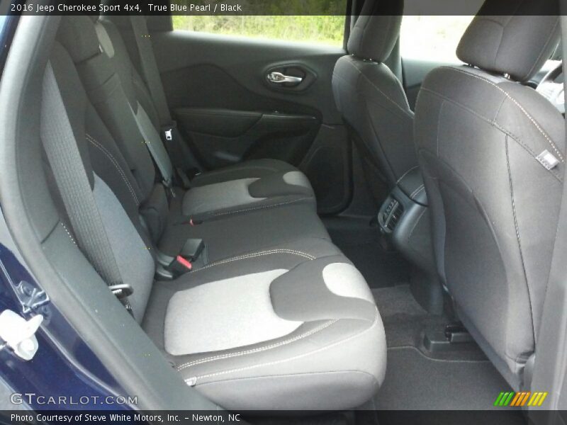 True Blue Pearl / Black 2016 Jeep Cherokee Sport 4x4
