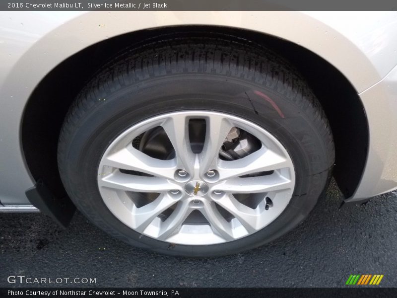 Silver Ice Metallic / Jet Black 2016 Chevrolet Malibu LT