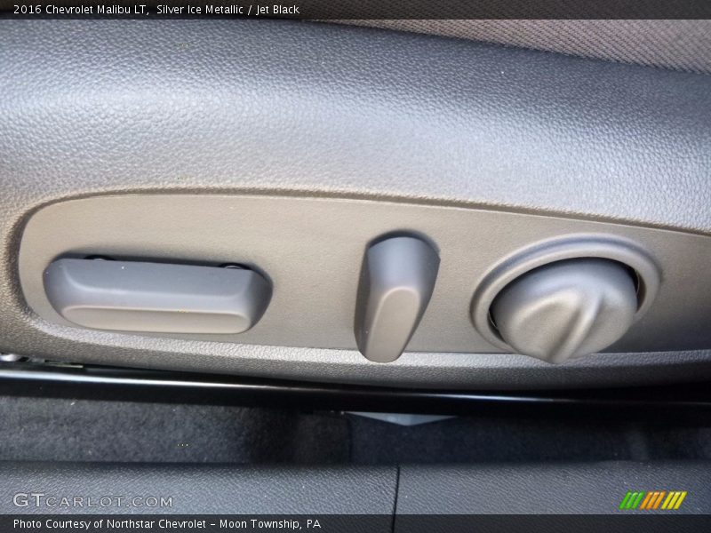 Silver Ice Metallic / Jet Black 2016 Chevrolet Malibu LT