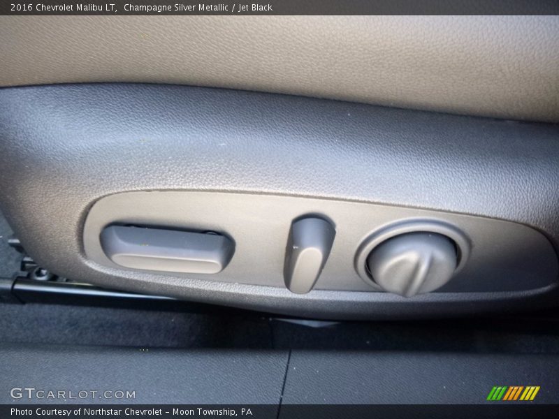 Champagne Silver Metallic / Jet Black 2016 Chevrolet Malibu LT