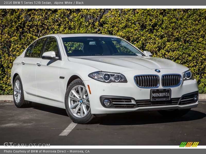 Alpine White / Black 2016 BMW 5 Series 528i Sedan