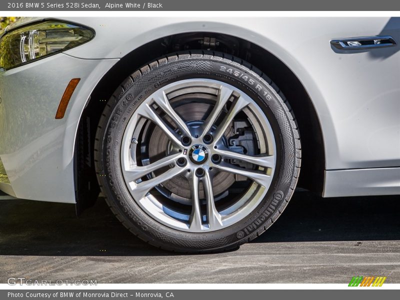 Alpine White / Black 2016 BMW 5 Series 528i Sedan