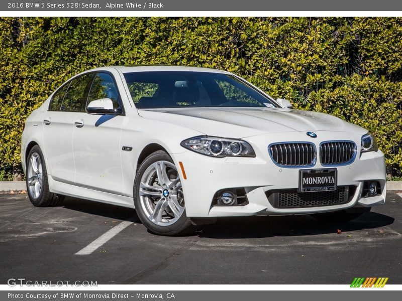 Alpine White / Black 2016 BMW 5 Series 528i Sedan