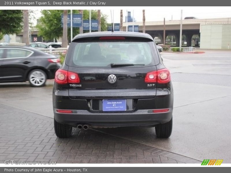 Deep Black Metallic / Clay Gray 2011 Volkswagen Tiguan S