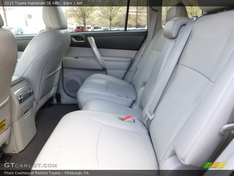 Black / Ash 2013 Toyota Highlander SE 4WD
