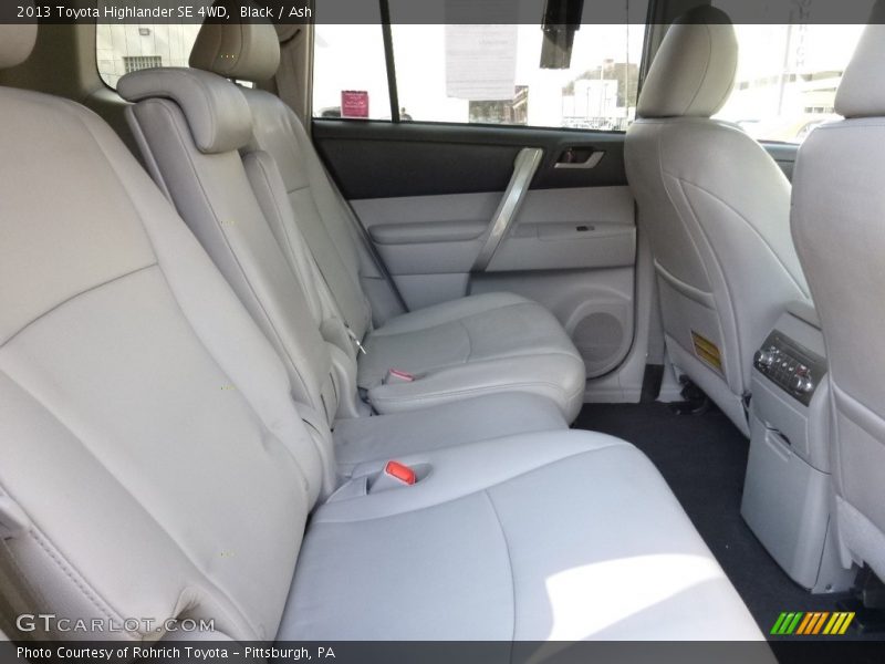 Black / Ash 2013 Toyota Highlander SE 4WD