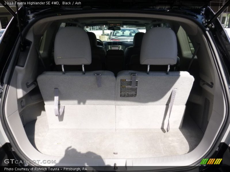 Black / Ash 2013 Toyota Highlander SE 4WD
