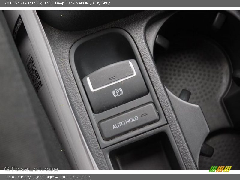 Deep Black Metallic / Clay Gray 2011 Volkswagen Tiguan S