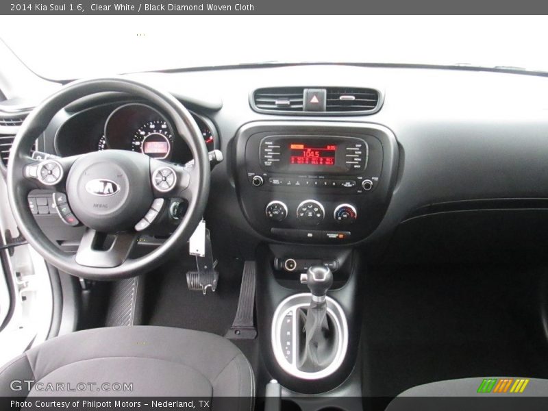 Clear White / Black Diamond Woven Cloth 2014 Kia Soul 1.6