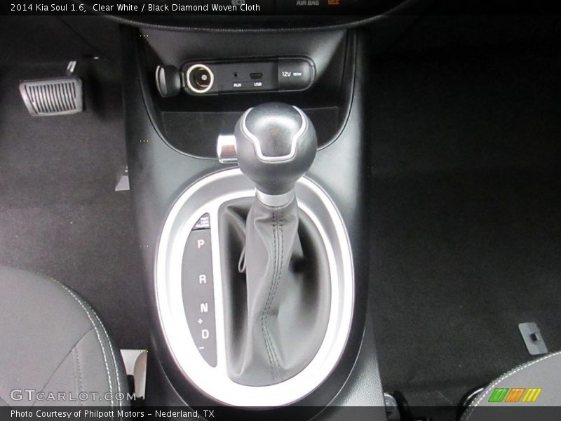 Clear White / Black Diamond Woven Cloth 2014 Kia Soul 1.6