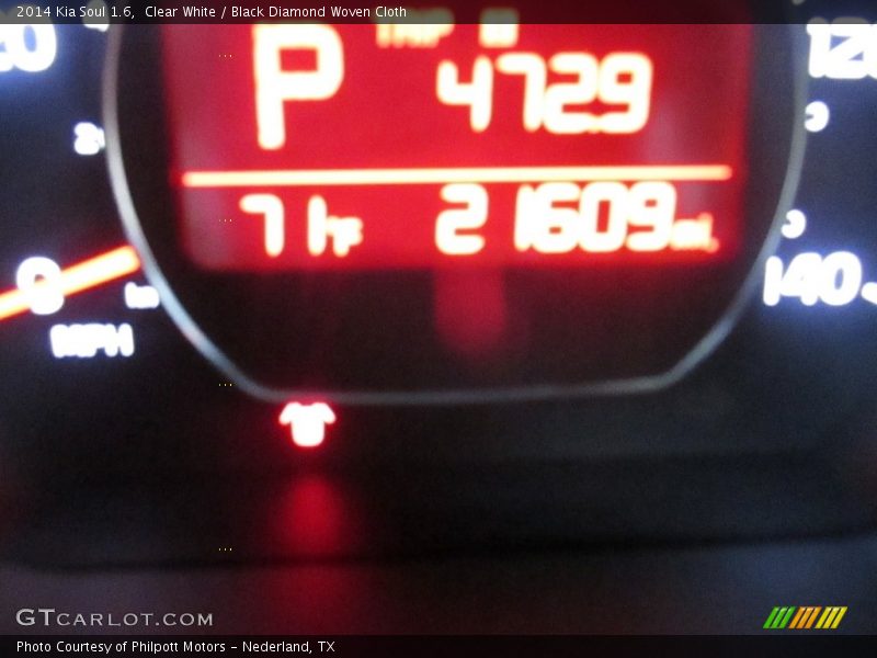 Clear White / Black Diamond Woven Cloth 2014 Kia Soul 1.6