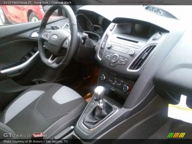 Kona Blue / Charcoal Black 2016 Ford Focus ST