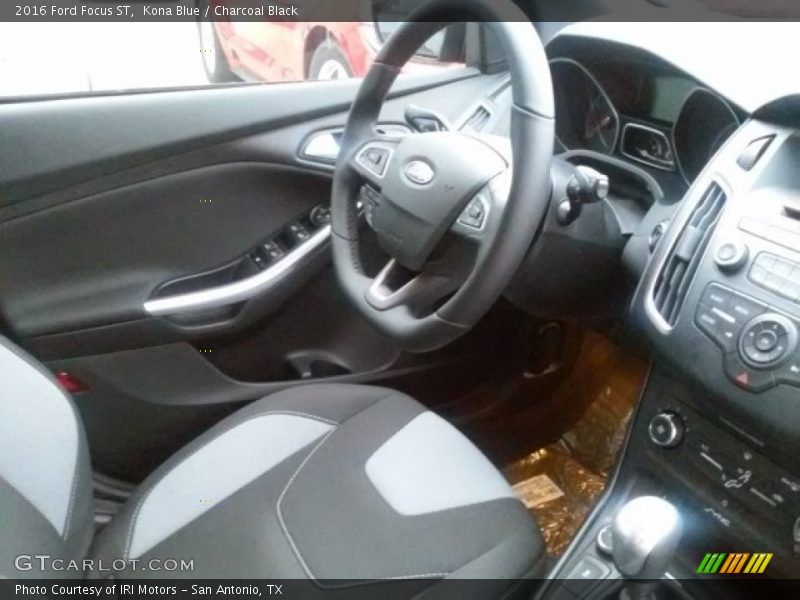 Kona Blue / Charcoal Black 2016 Ford Focus ST