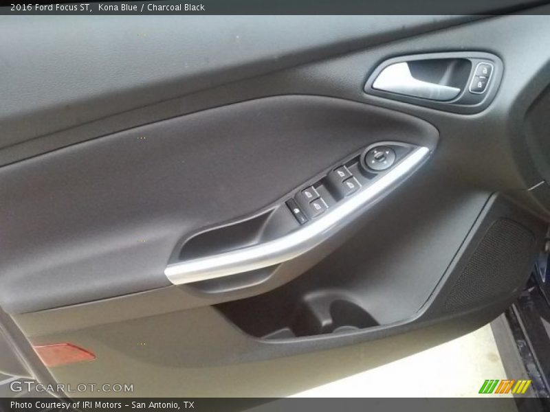 Kona Blue / Charcoal Black 2016 Ford Focus ST