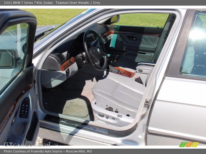 Titanium Silver Metallic / Grey 2001 BMW 7 Series 740iL Sedan