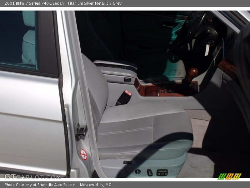 Titanium Silver Metallic / Grey 2001 BMW 7 Series 740iL Sedan
