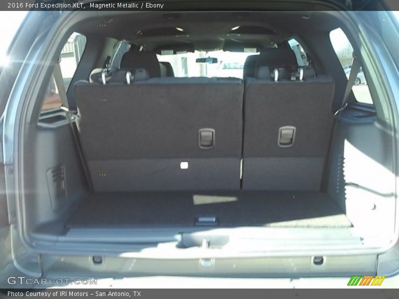 Magnetic Metallic / Ebony 2016 Ford Expedition XLT