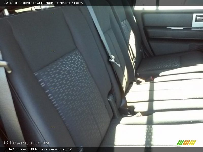 Magnetic Metallic / Ebony 2016 Ford Expedition XLT