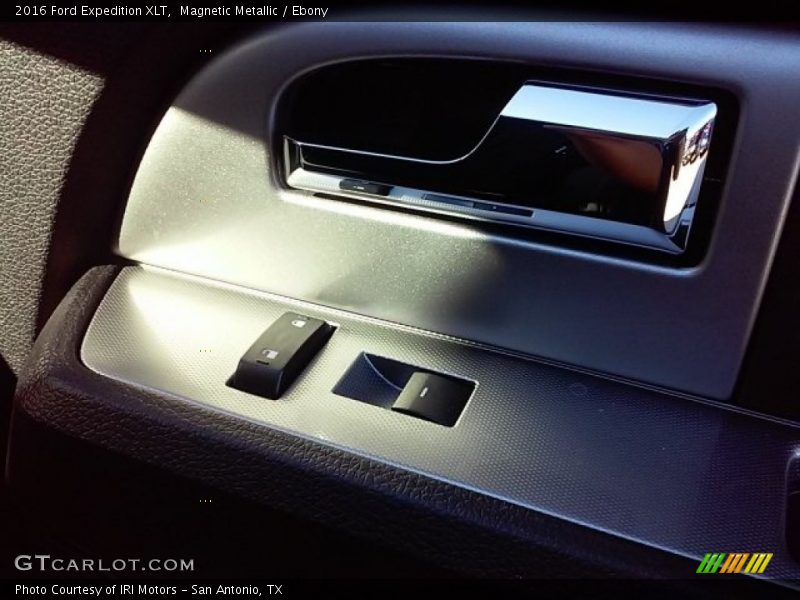 Magnetic Metallic / Ebony 2016 Ford Expedition XLT