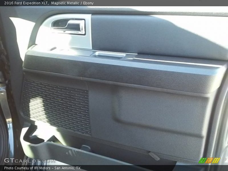Magnetic Metallic / Ebony 2016 Ford Expedition XLT