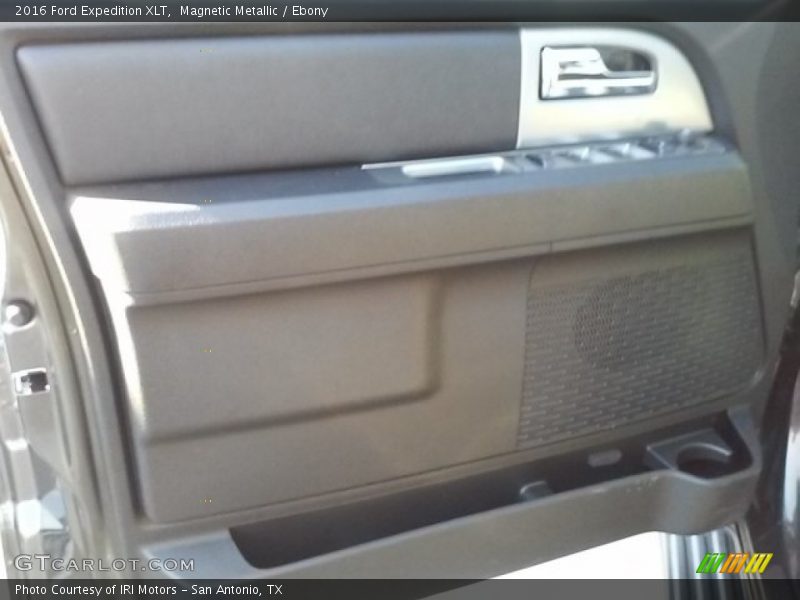 Magnetic Metallic / Ebony 2016 Ford Expedition XLT