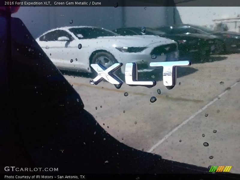 Green Gem Metallic / Dune 2016 Ford Expedition XLT