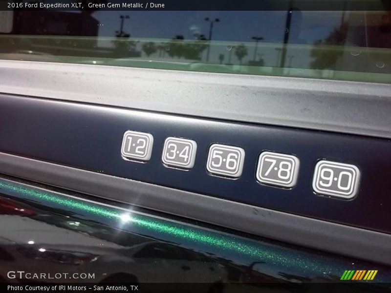 Green Gem Metallic / Dune 2016 Ford Expedition XLT
