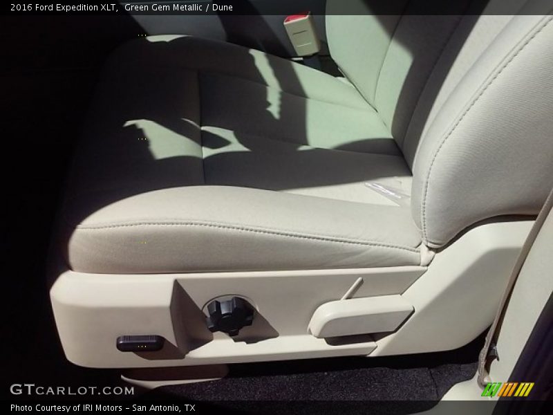 Green Gem Metallic / Dune 2016 Ford Expedition XLT