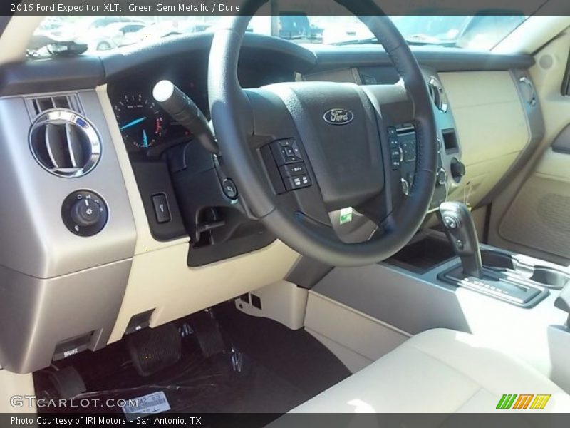 Green Gem Metallic / Dune 2016 Ford Expedition XLT