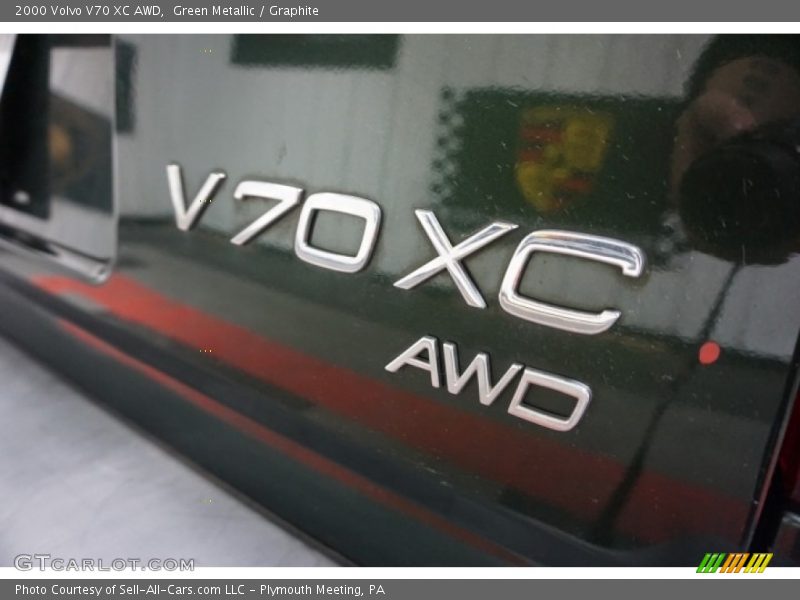 Green Metallic / Graphite 2000 Volvo V70 XC AWD