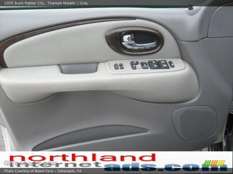 Titanium Metallic / Gray 2005 Buick Rainier CXL