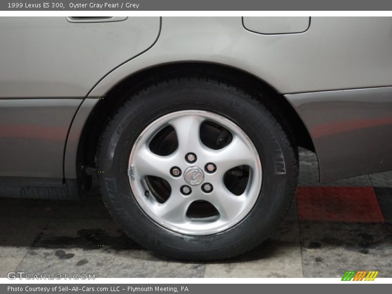 Oyster Gray Pearl / Grey 1999 Lexus ES 300