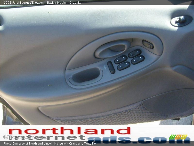 Black / Medium Graphite 1998 Ford Taurus SE Wagon