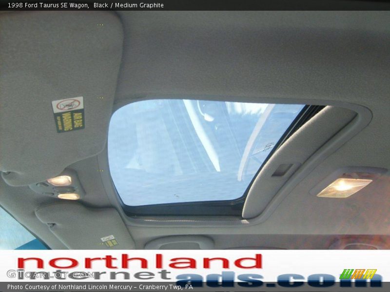 Black / Medium Graphite 1998 Ford Taurus SE Wagon