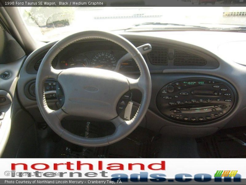 Black / Medium Graphite 1998 Ford Taurus SE Wagon