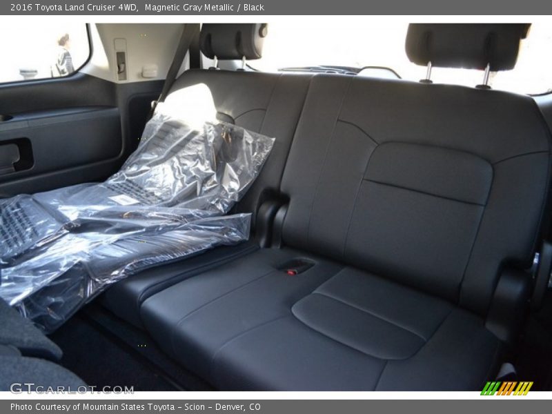 Magnetic Gray Metallic / Black 2016 Toyota Land Cruiser 4WD