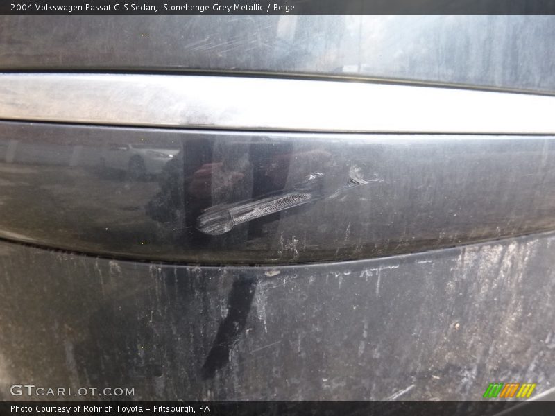 Stonehenge Grey Metallic / Beige 2004 Volkswagen Passat GLS Sedan