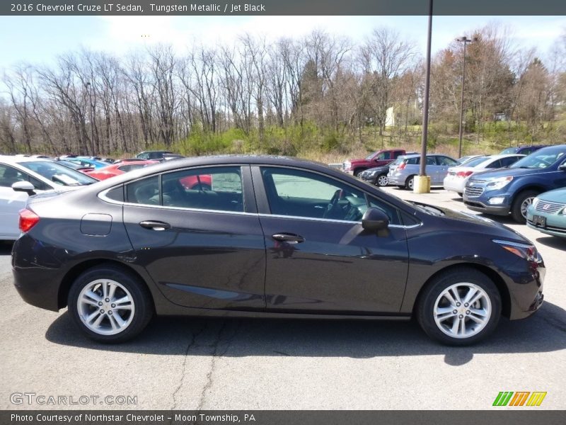 Tungsten Metallic / Jet Black 2016 Chevrolet Cruze LT Sedan