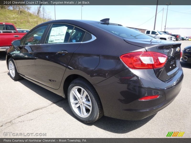 Tungsten Metallic / Jet Black 2016 Chevrolet Cruze LT Sedan