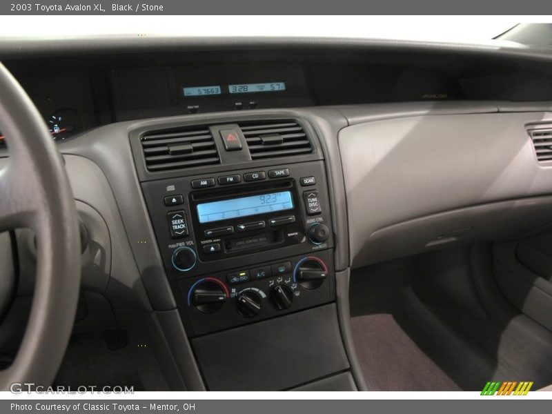 Black / Stone 2003 Toyota Avalon XL