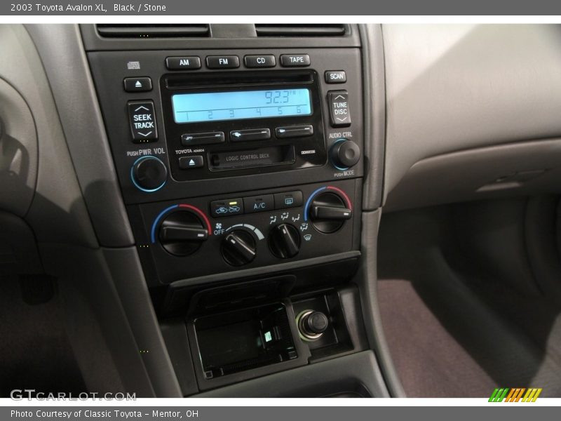 Black / Stone 2003 Toyota Avalon XL