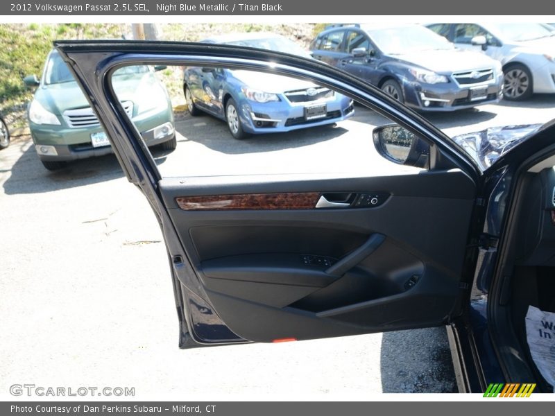 Night Blue Metallic / Titan Black 2012 Volkswagen Passat 2.5L SEL