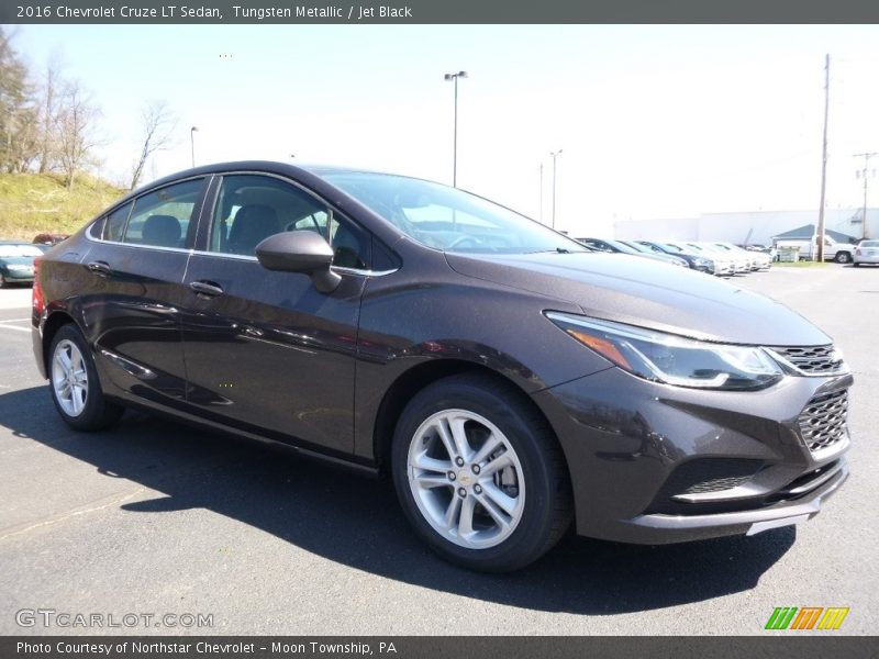 Tungsten Metallic / Jet Black 2016 Chevrolet Cruze LT Sedan